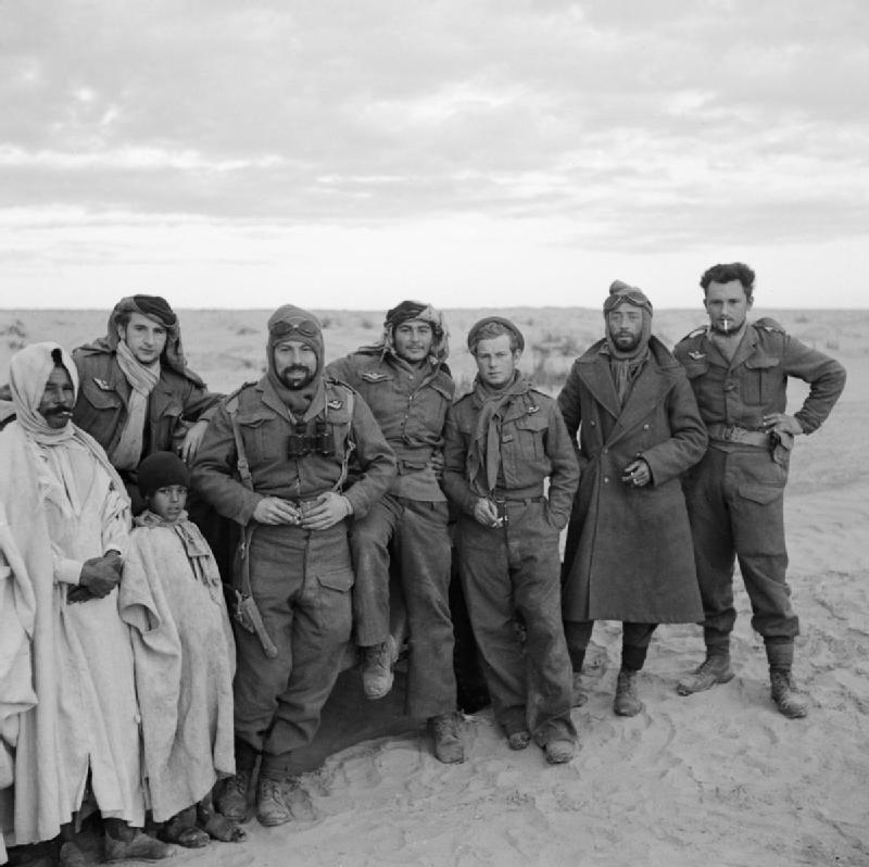 Patrouille motorisée dans le désert d'Afrique du Nord, 1943 : les fondateurs du concept moderne de forces spéciales